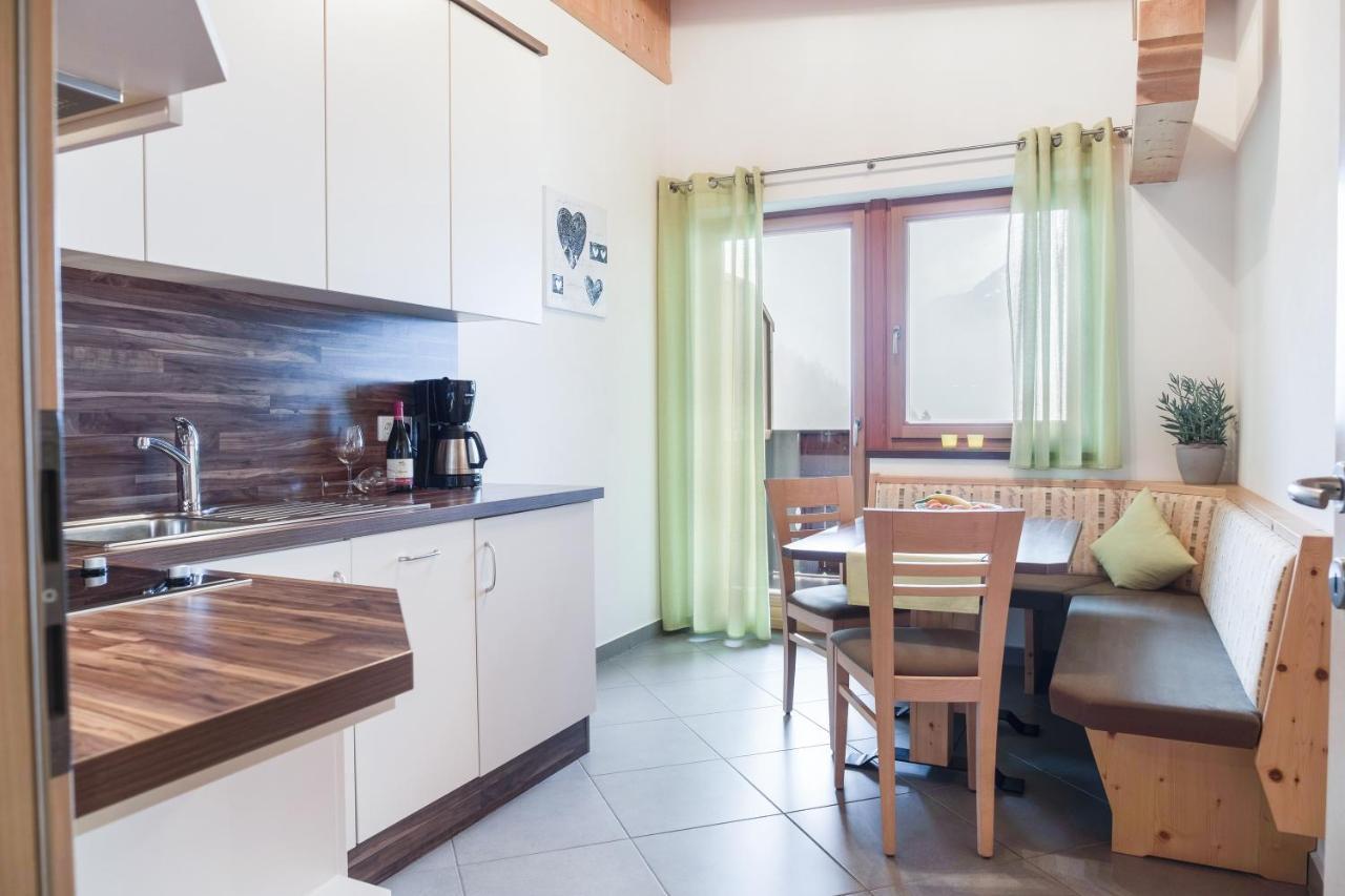 Hofschenke Pfeiftal - Heuduft Apartamento San Martino In Passiria  Exterior foto