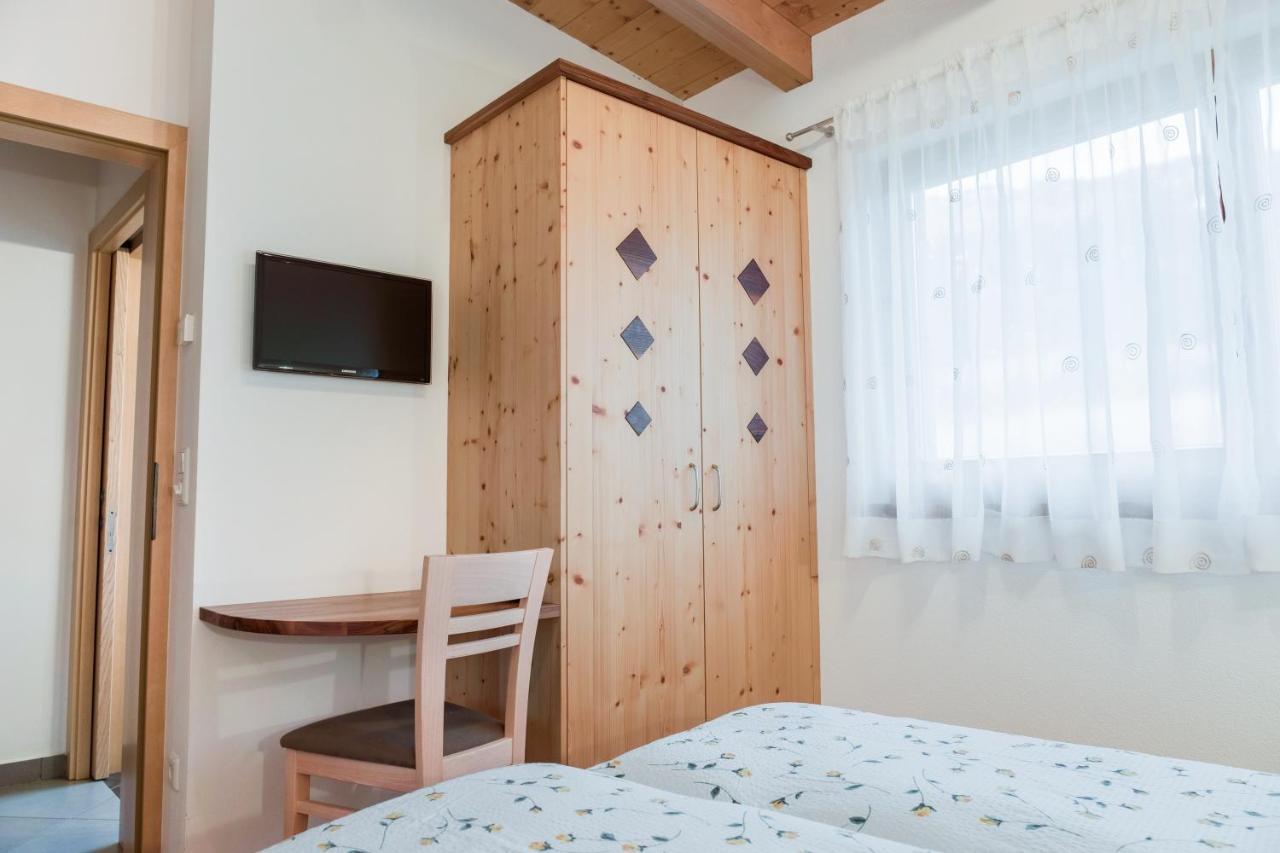 Hofschenke Pfeiftal - Heuduft Apartamento San Martino In Passiria  Exterior foto