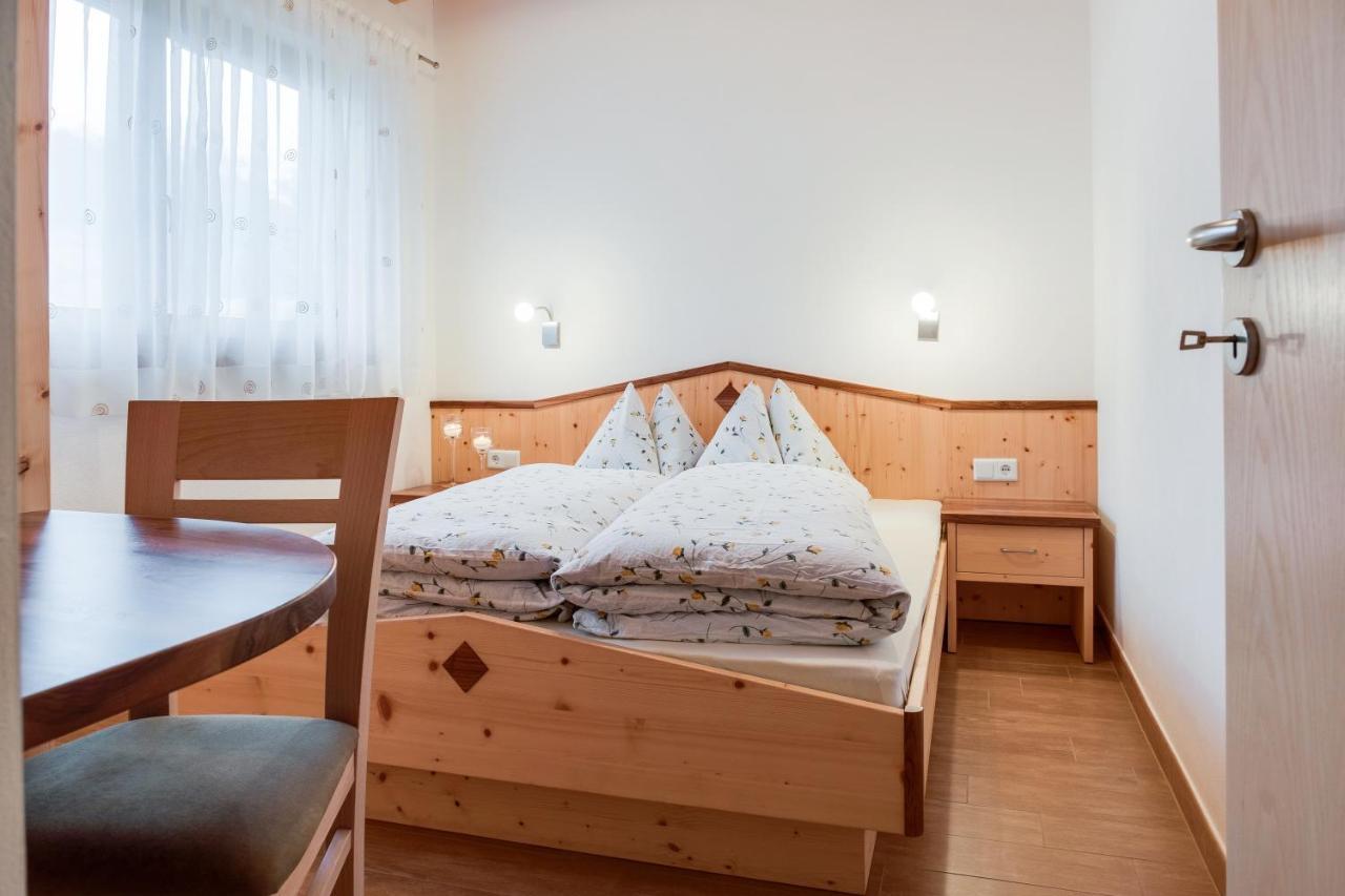 Hofschenke Pfeiftal - Heuduft Apartamento San Martino In Passiria  Exterior foto
